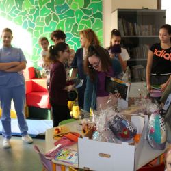 image-bfcdc42a2a27806d8591cd8242e00436f0cc3fc7eb42c1c8aaf51558cbefc7aa-V